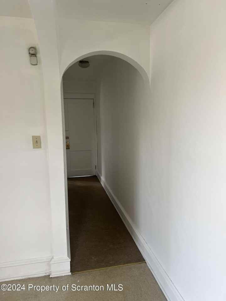 1225 S Main St - Photo 3 of 10