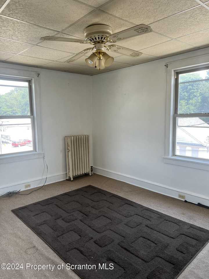 1225 S Main St - Photo 6 of 10