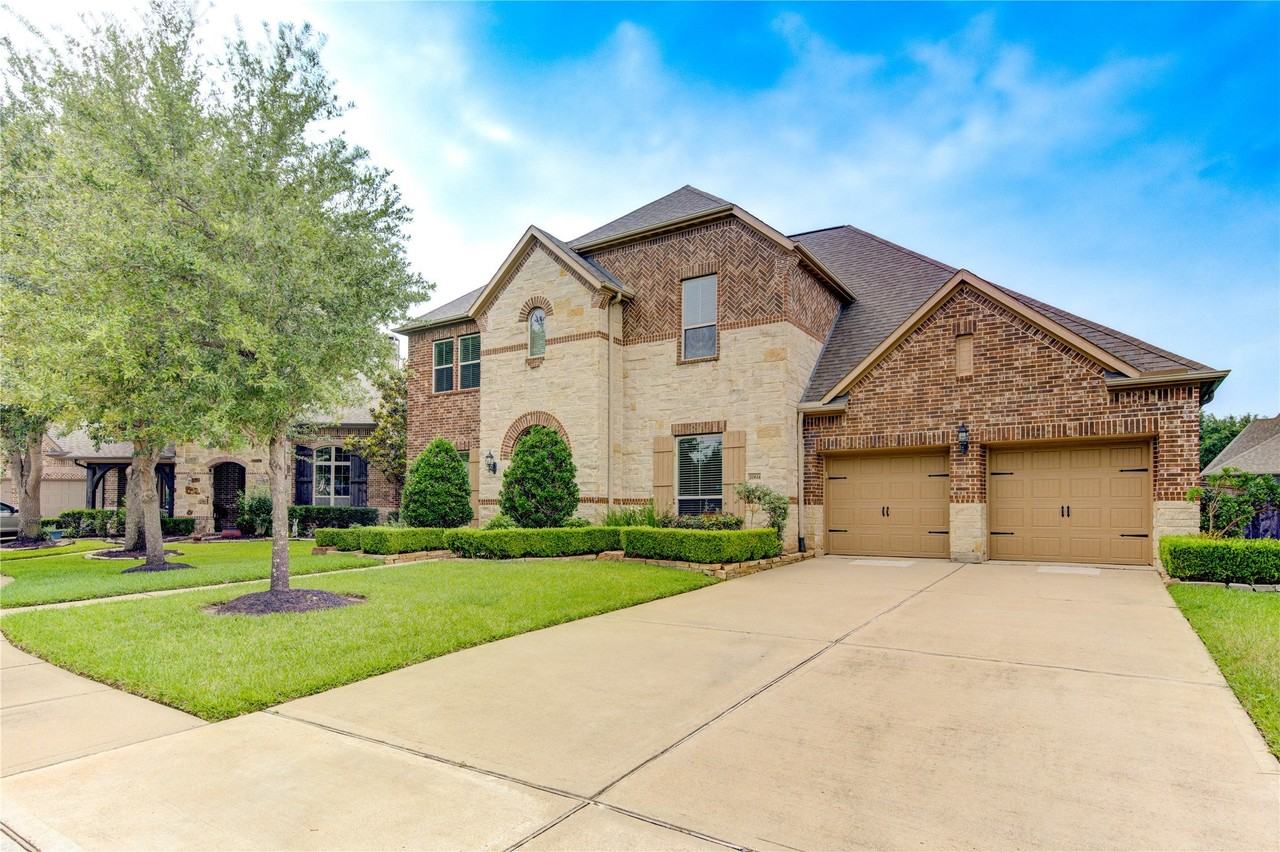 20614 Crownstone Dr - Photo 2 of 41