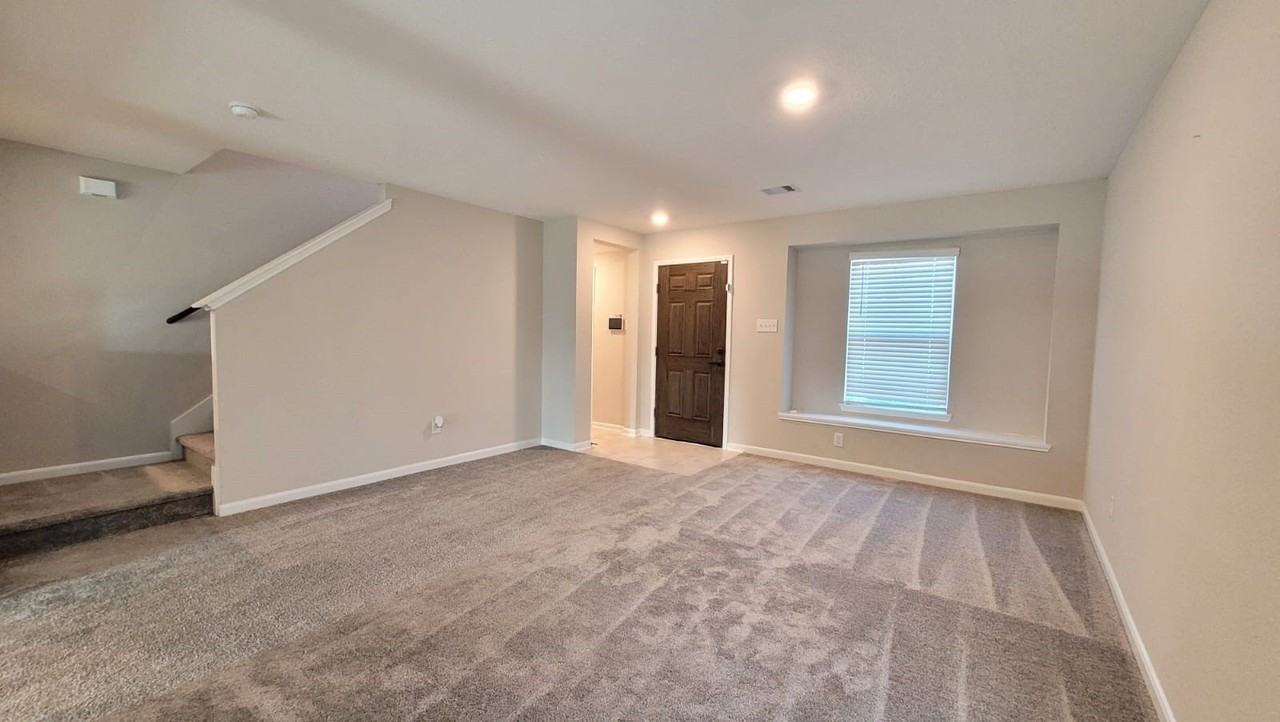 5704 Bluebonnet Ln - Photo 5 of 47