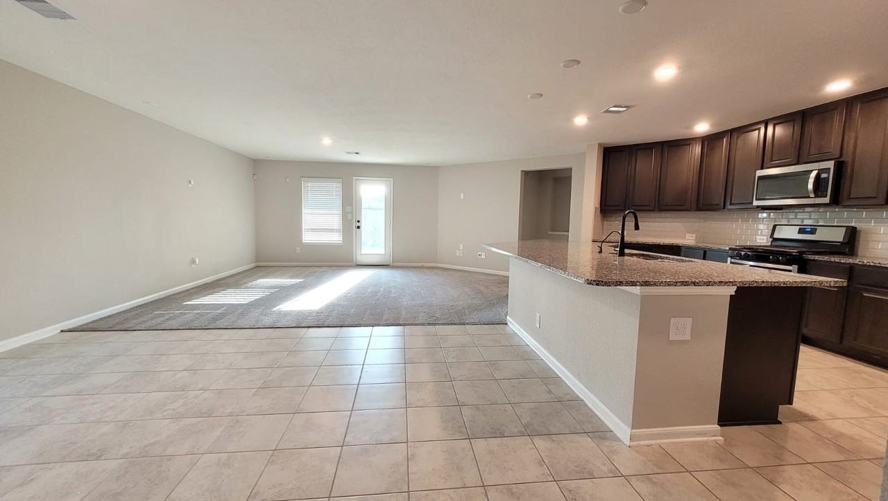 5704 Bluebonnet Ln - Photo 7 of 47