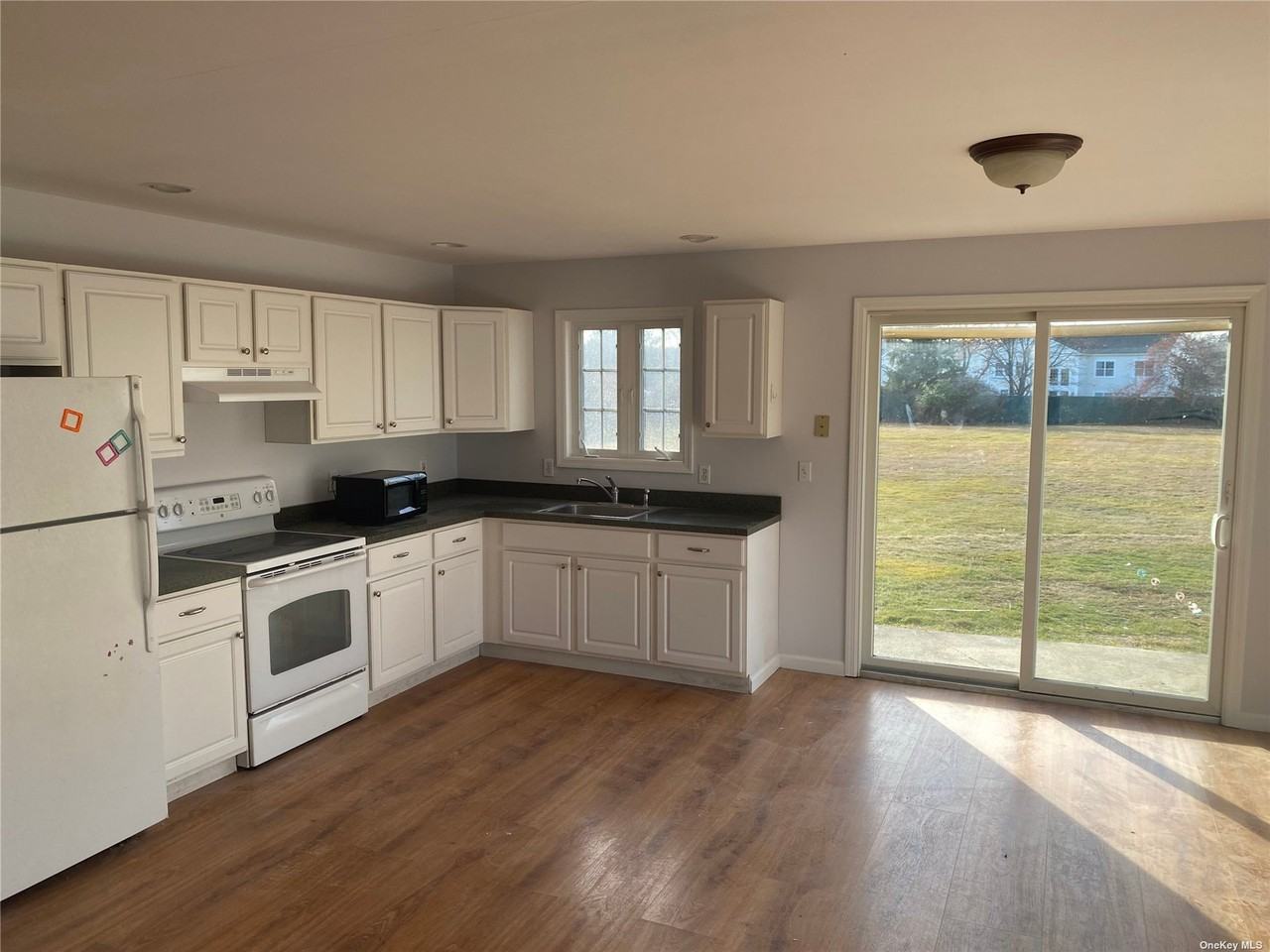 198B Moriches Rd ##B - Photo 2 of 6