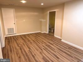 featured image of 2 Edgecliff Ln