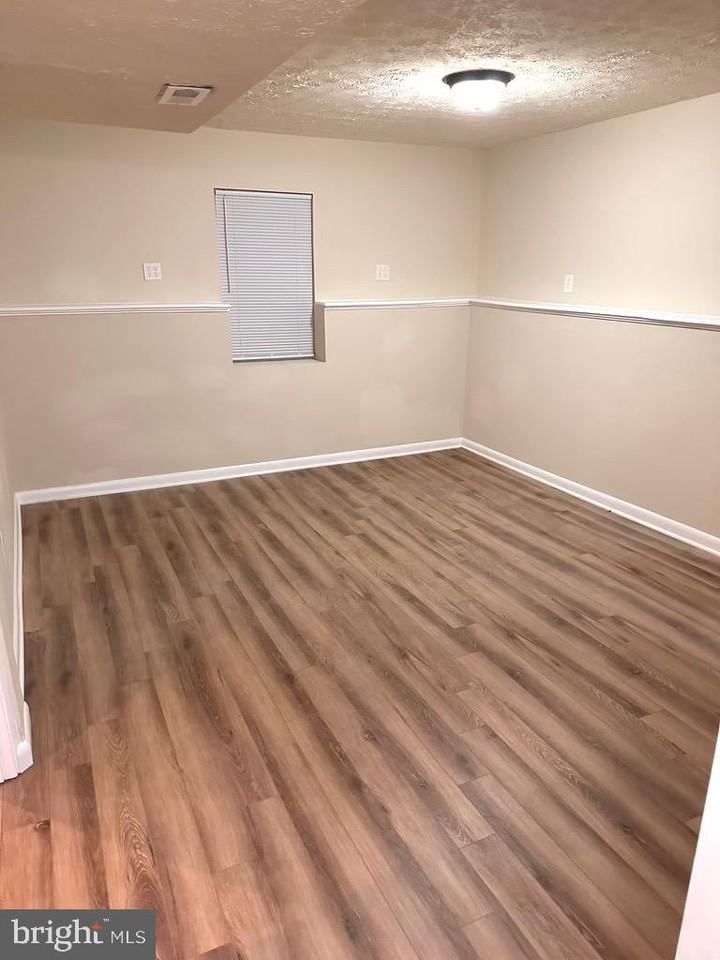 2 Edgecliff Ln - Photo 3 of 10