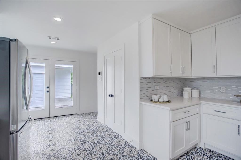 1618 Tabor St - Photo 7 of 22