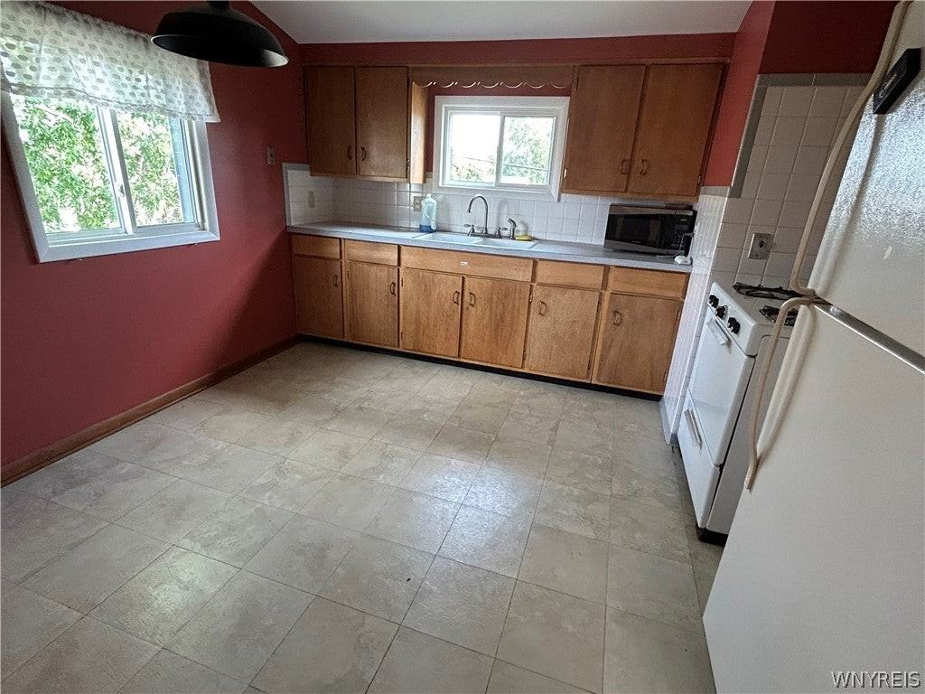 1201 George Urban Blvd - Photo 5 of 12