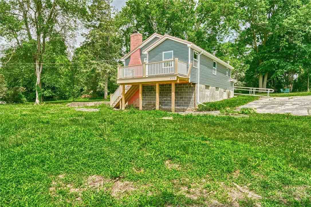 256 Macedon Center Rd - Photo 7 of 33