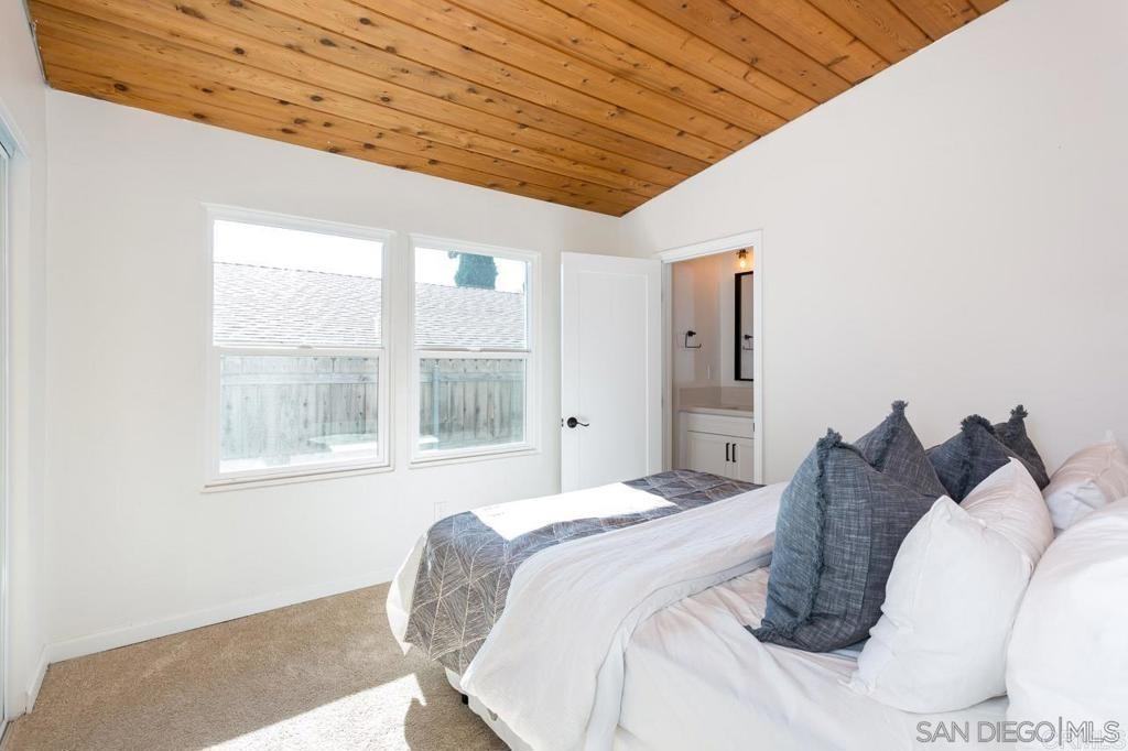 2610 Glebe Rd - Photo 2 of 10