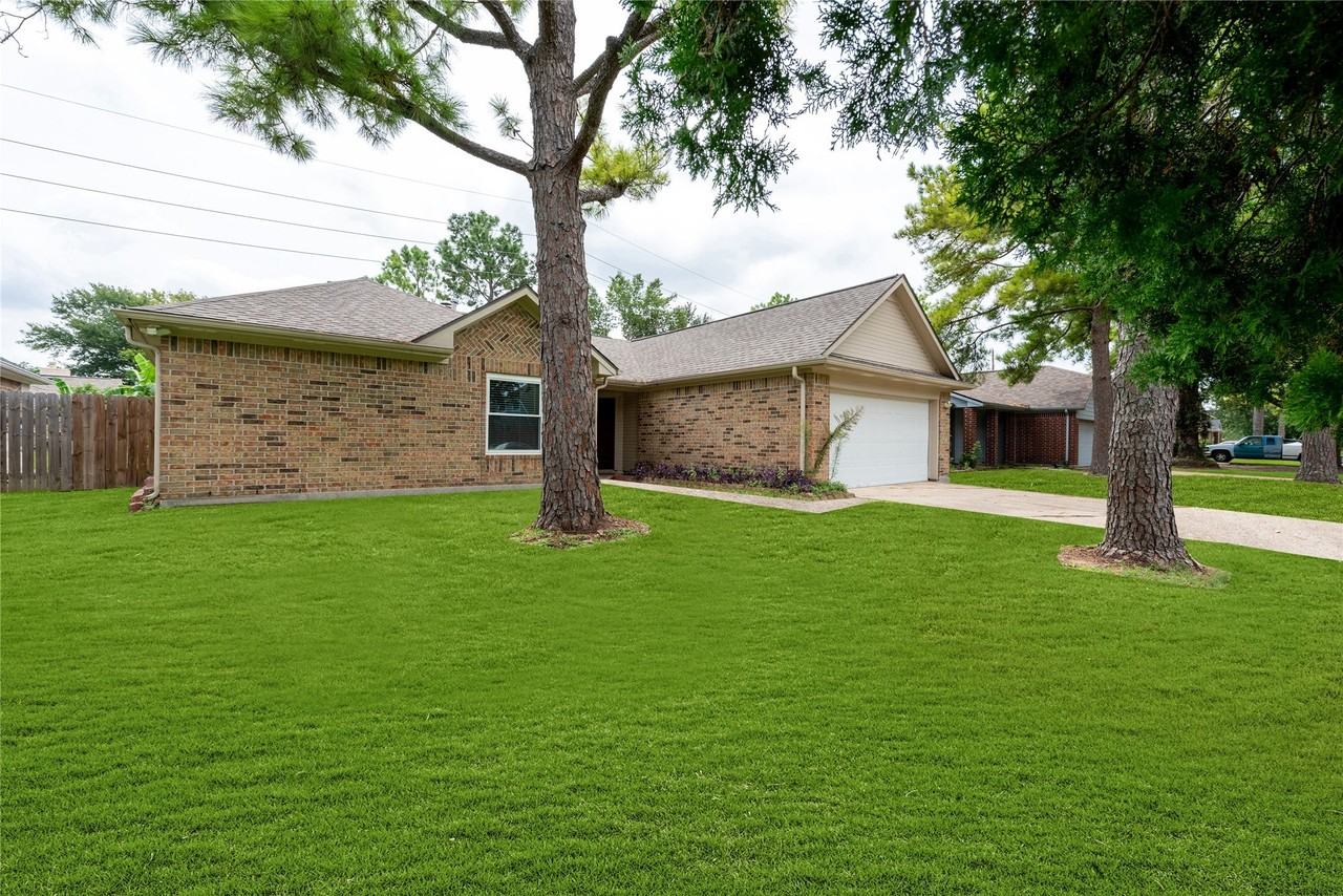 7803 Lobera Dr - Photo 3 of 20