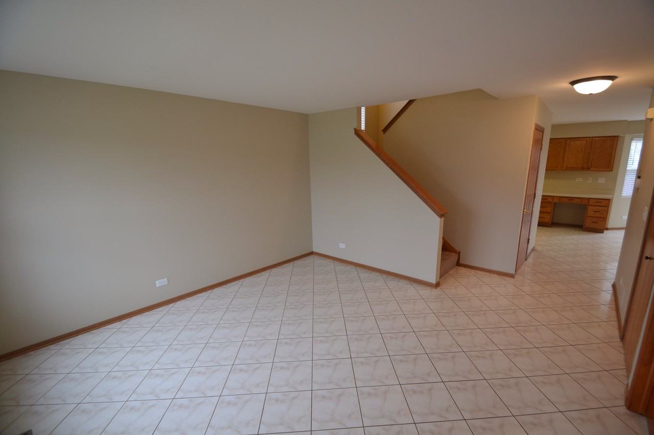 2690 Cadbury Cir - Photo 2 of 13
