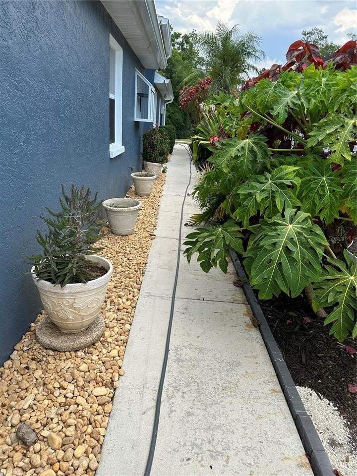 3405 Maple Hammock Dr - Photo 2 of 25