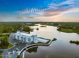 featured image of 1302 Magnolia St