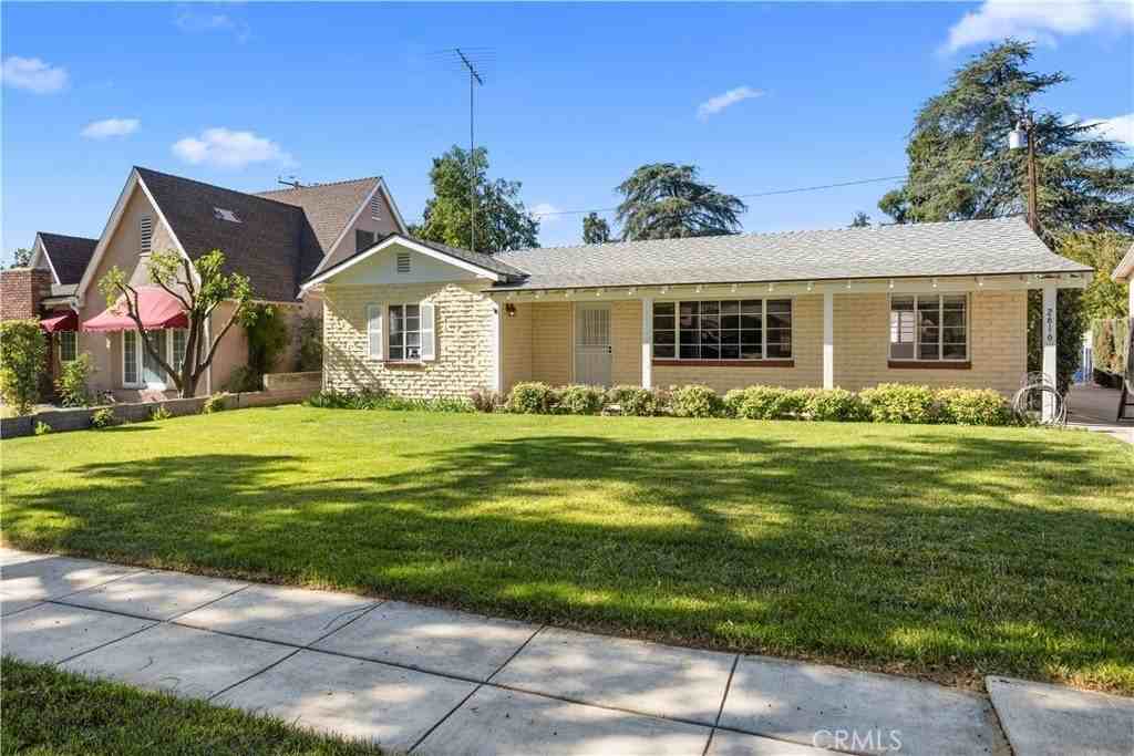 2616 Fremontia Dr - Photo 3 of 30