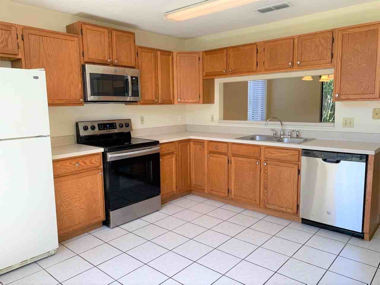 1002 Silcox Branch Circle - Photo 5 of 29