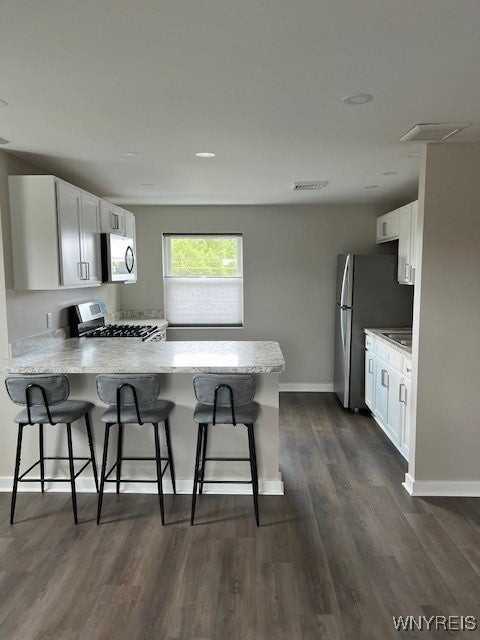 330 Mang Ave - Photo 6 of 10