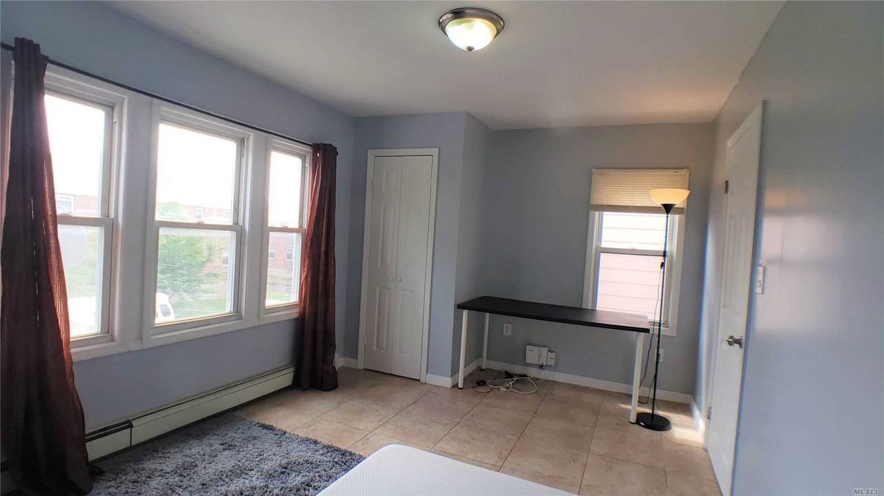 15829 76th Ave #2 Fl - Photo 3 of 17