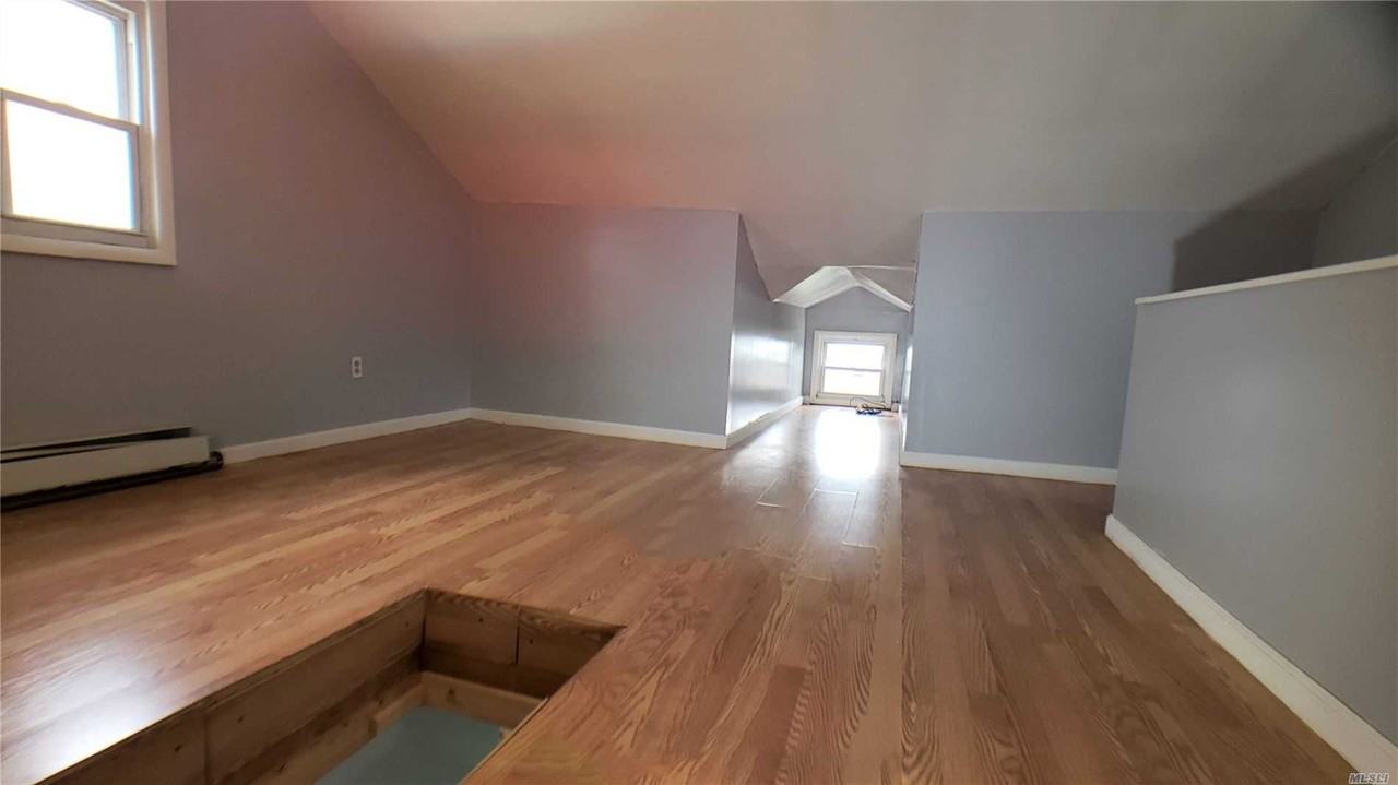 15829 76th Ave #2 Fl - Photo 5 of 17