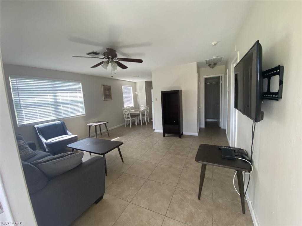 631 101st Ave N - Photo 3 of 5