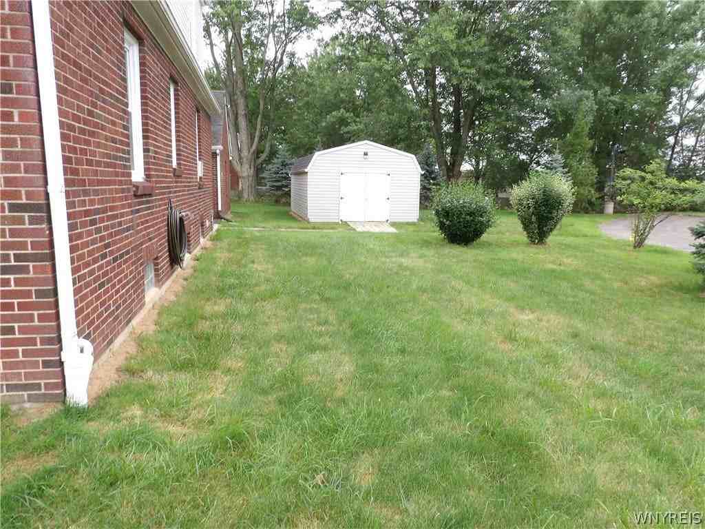 10300 Transit Rd - Photo 5 of 40