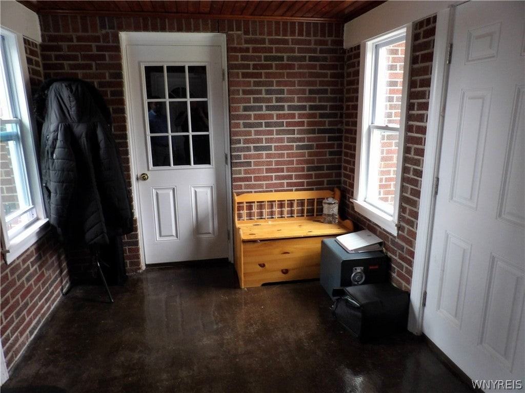 10300 Transit Rd - Photo 7 of 40