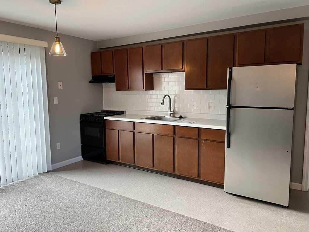 95 Bowdoin St ##1 - Photo 3 of 9