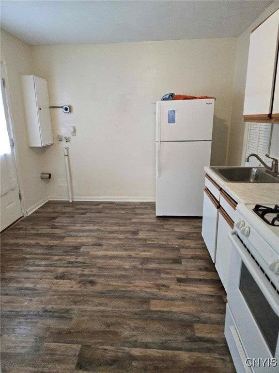 110 Frederick Dr - Photo 4 of 9