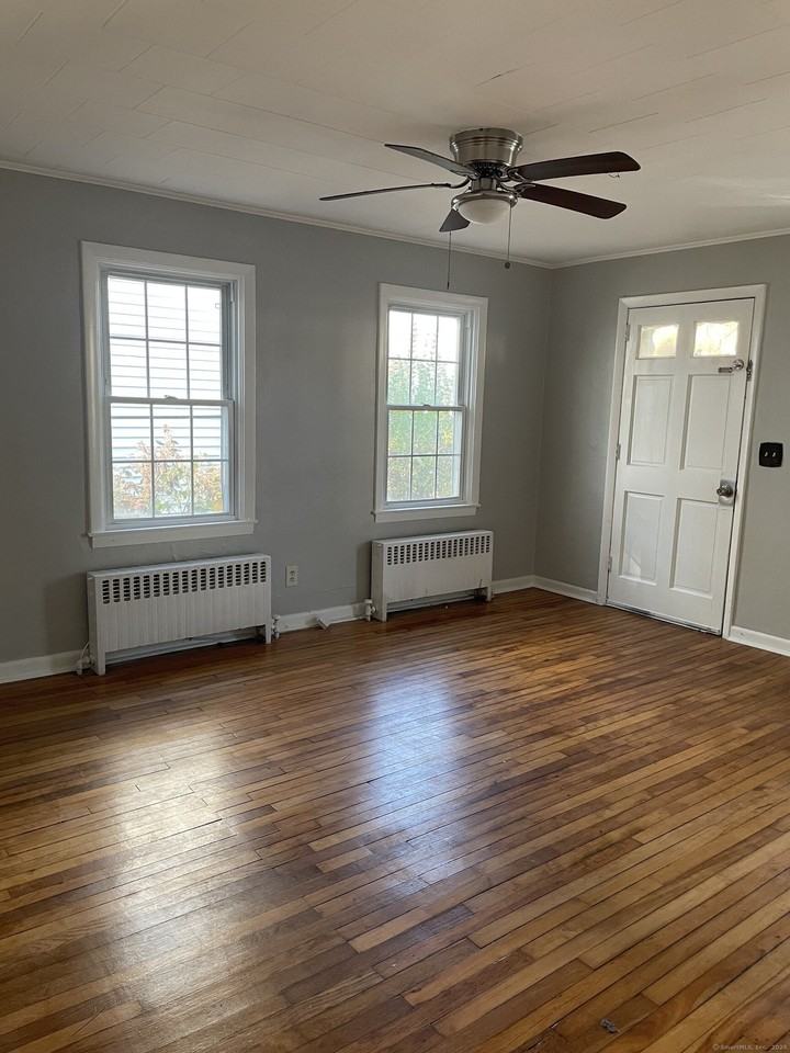 16 Dudley St - Photo 2 of 11