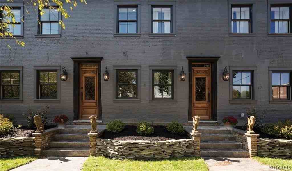 35 Olean St - Photo 2 of 13