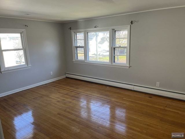 300 Riverside Ave - Photo 2 of 7