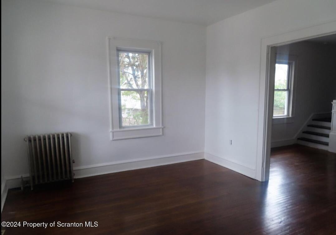 1311 Short Ave - Photo 6 of 13