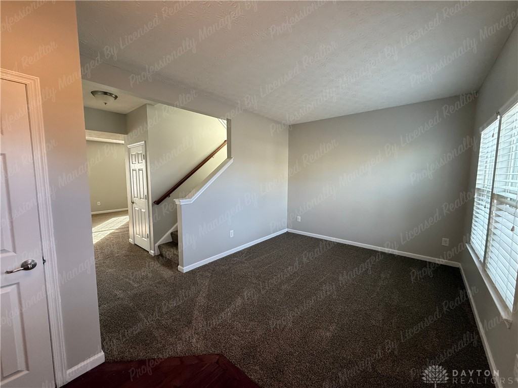 102 Waterford Blvd - Photo 3 of 46