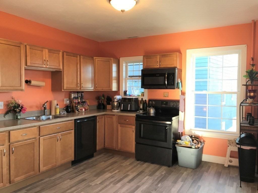 21 West St #2 - Photo 3 of 15