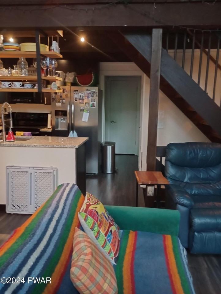 100 Willow Drive - Photo 7 of 30