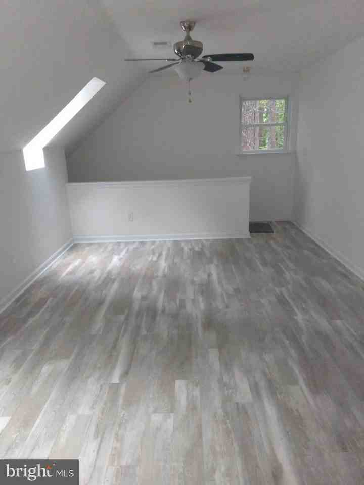 13529 Marine Ave - Photo 2 of 7