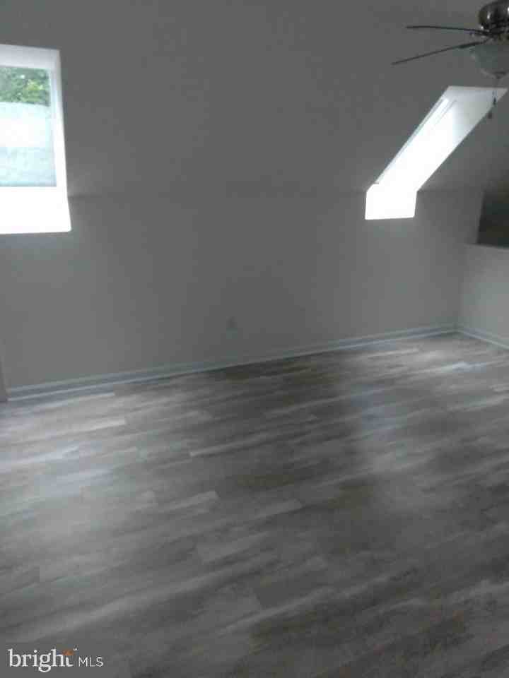 13529 Marine Ave - Photo 3 of 7