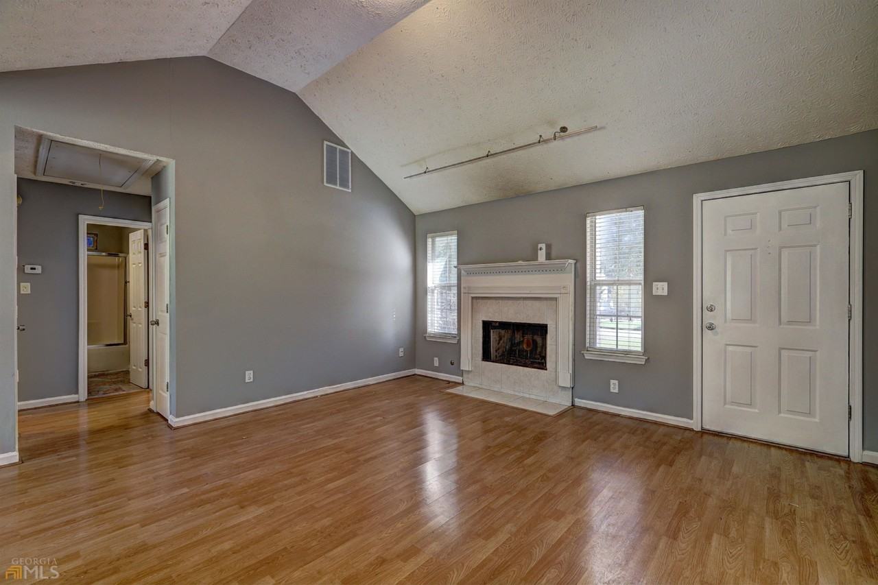 35 35 HEDGEROSE DR Hedgerose Dr - Photo 5 of 21