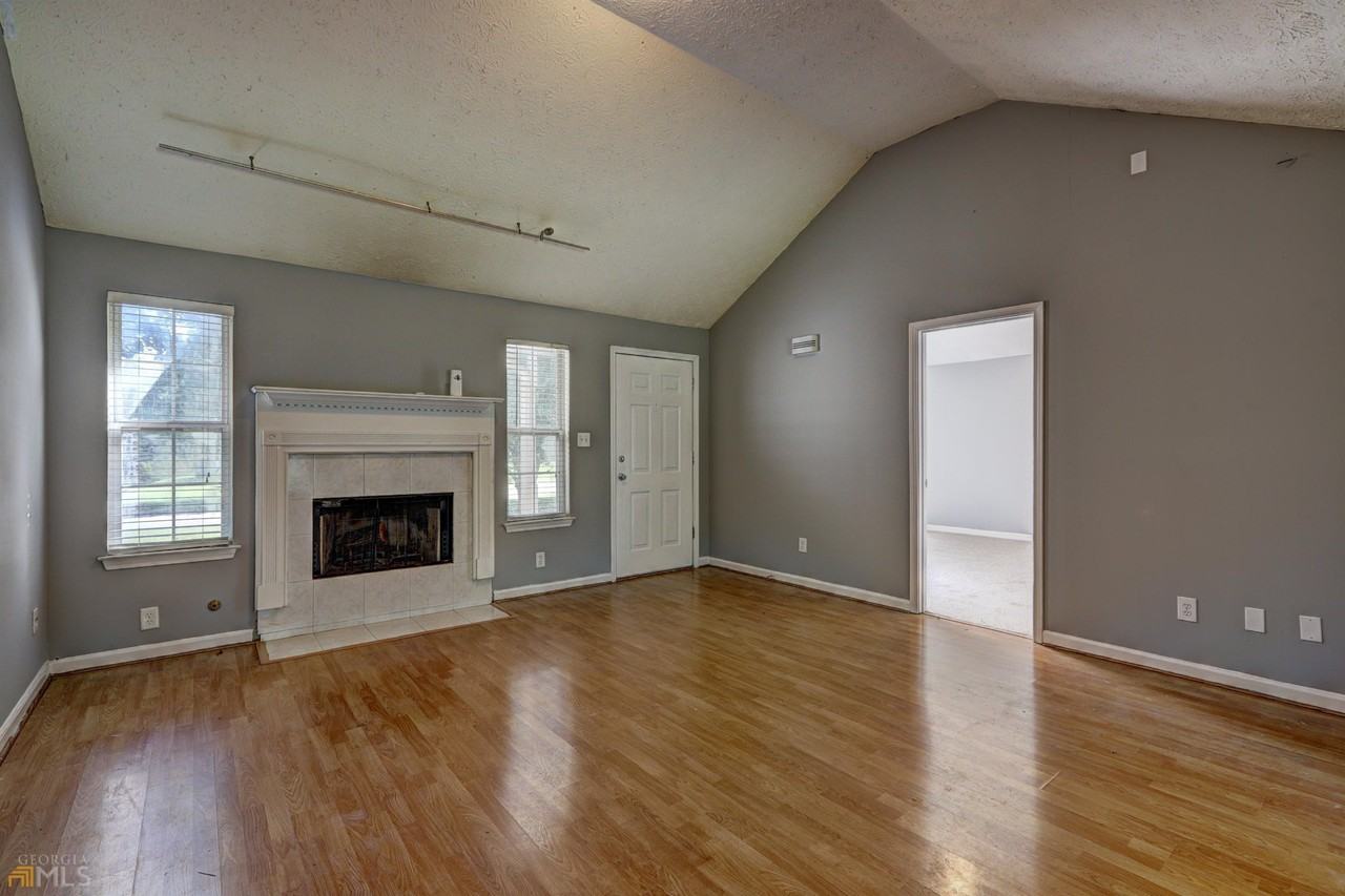 35 35 HEDGEROSE DR Hedgerose Dr - Photo 7 of 21