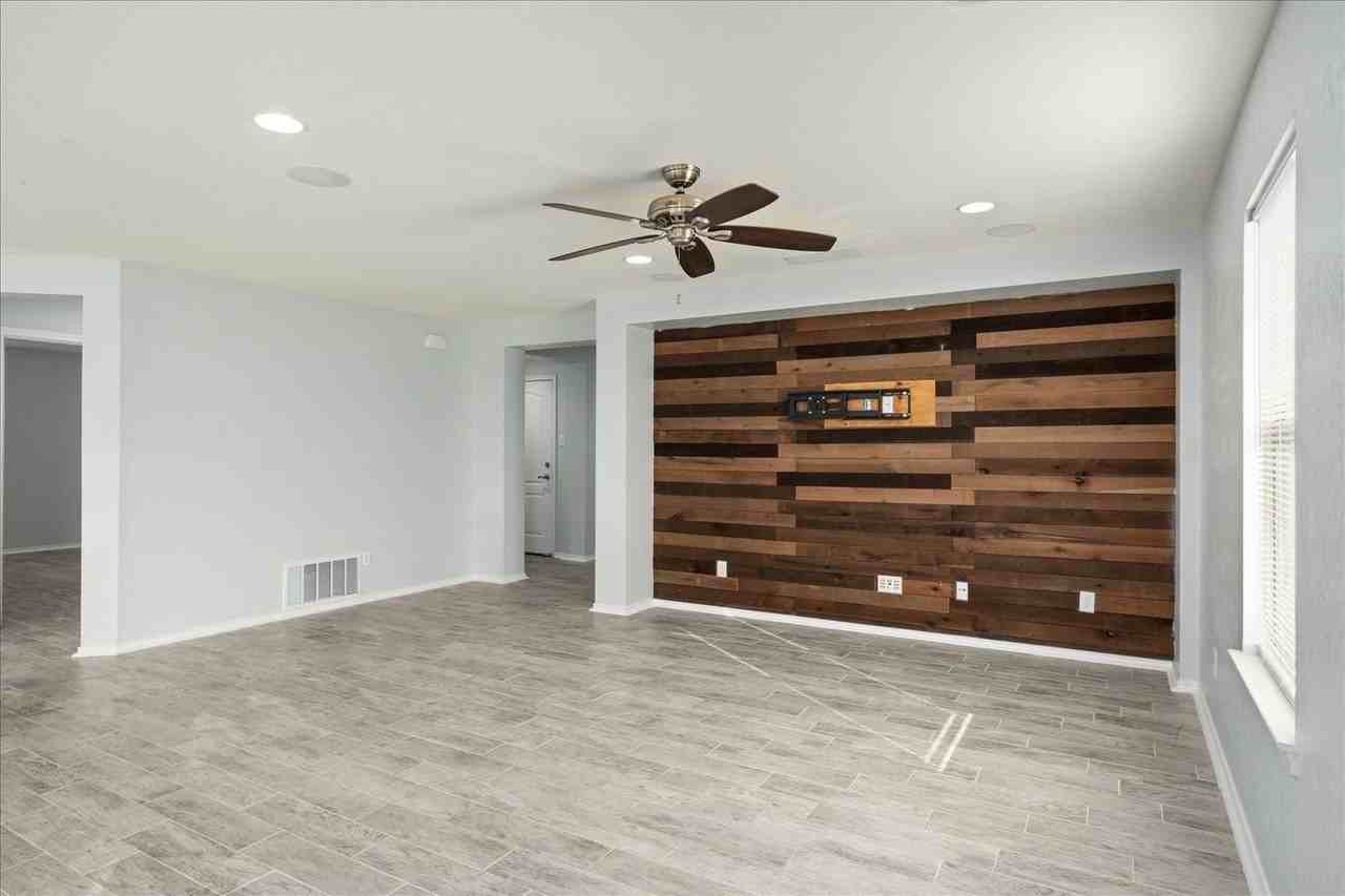 1426 Cutler Bay - Photo 7 of 26