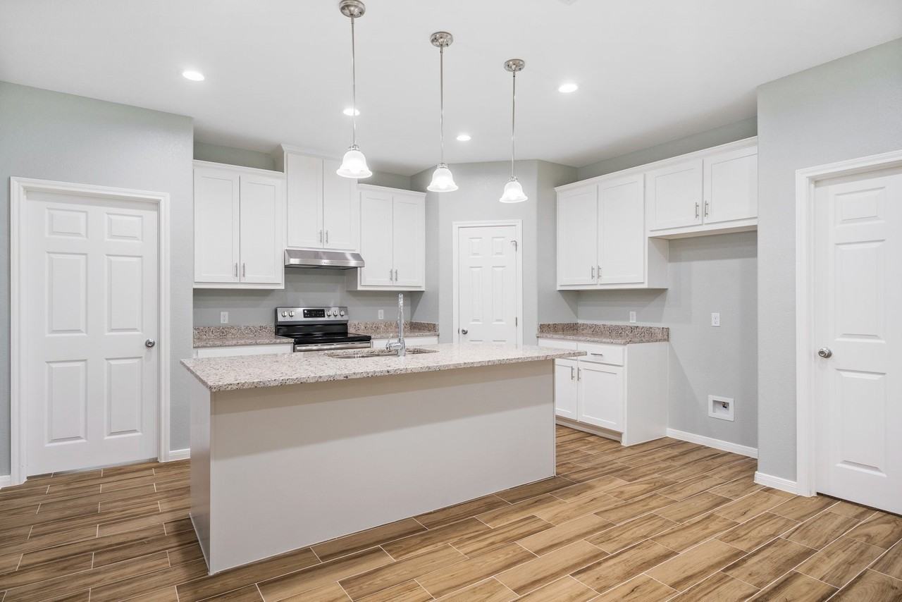 15492 Big Bow Bnd - Photo 3 of 26