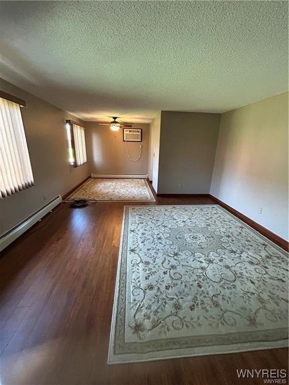 3906 Ridge Lea Rd - Photo 4 of 25