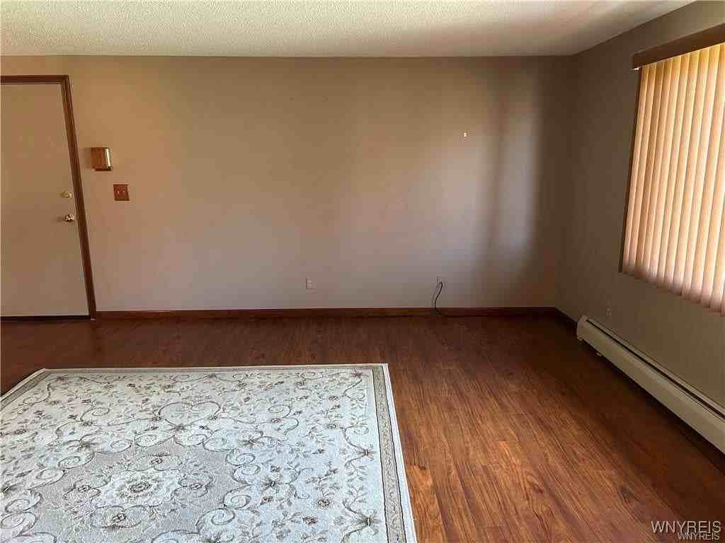 3906 Ridge Lea Rd - Photo 6 of 25