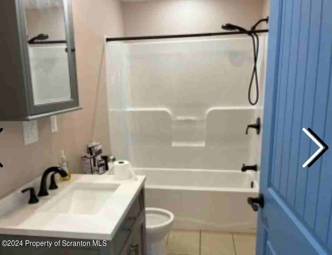 124 1st St - Photo 5 of 7