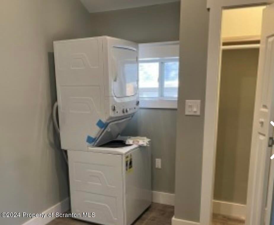 124 1st St - Photo 6 of 7