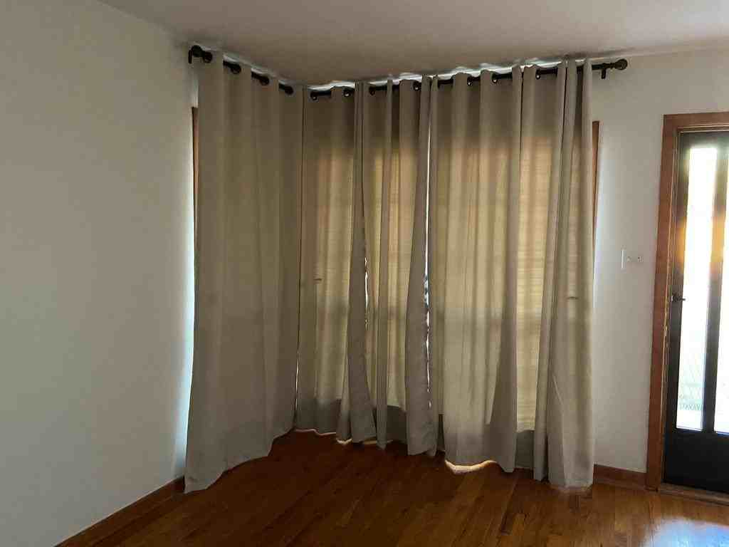 211 Laurel Dr - Photo 3 of 25