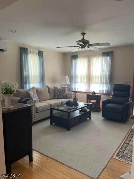 304 John St - Photo 2 of 10