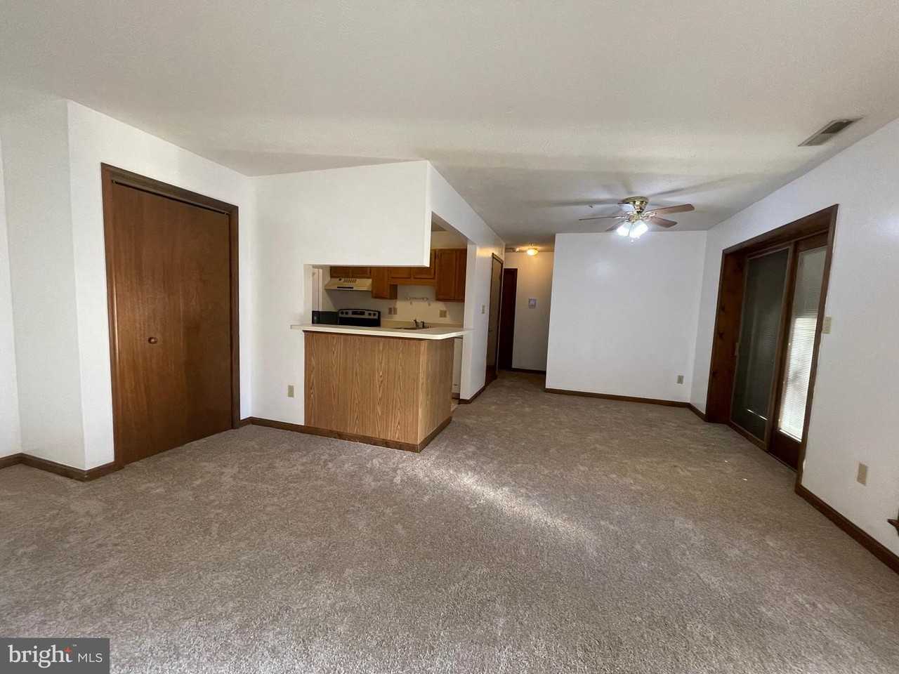 44790-unit 840 Locust Ridge Ct #4b - Photo 2 of 8