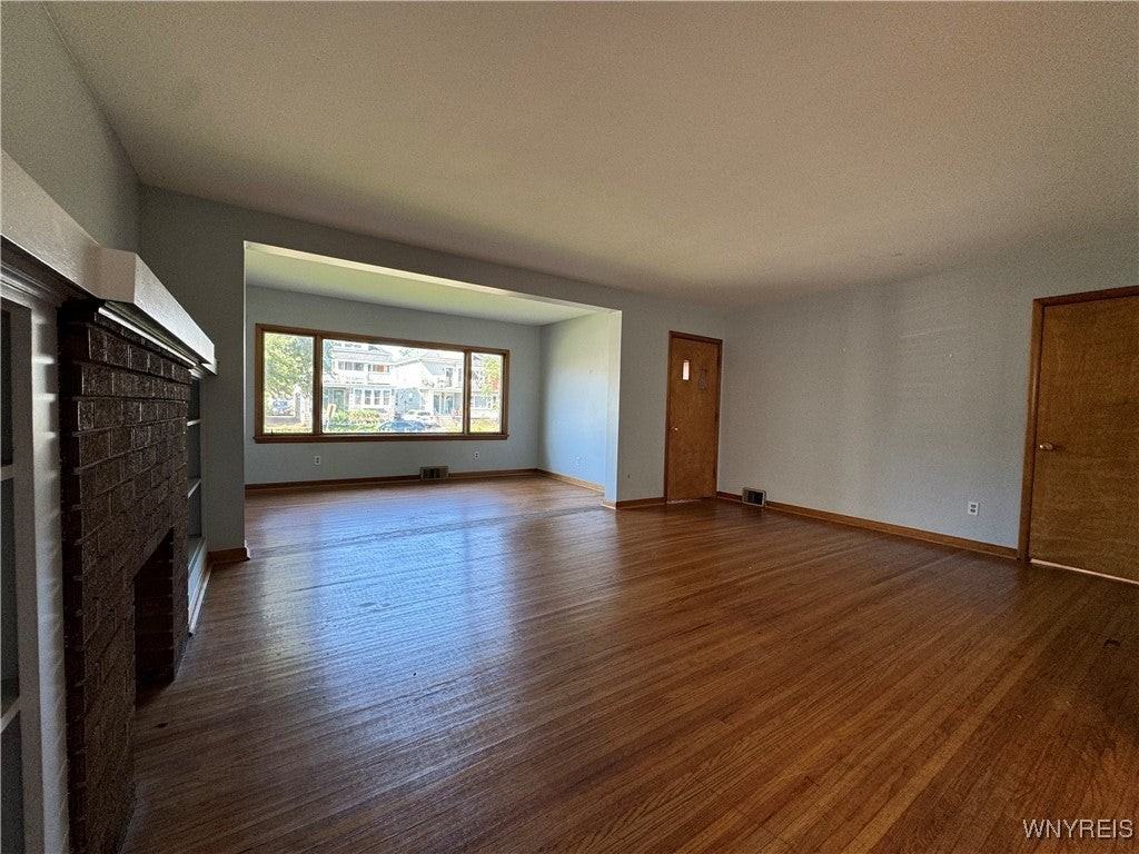 56 Shoreham Lower Parkway #1 - Photo 6 of 16