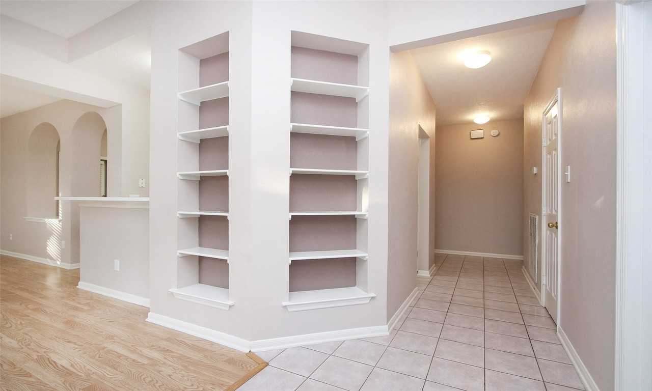 130 N Magnolia Pond Pl - Photo 3 of 26