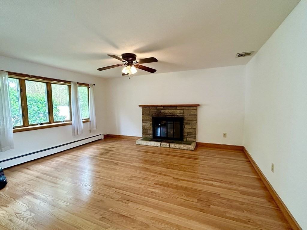 23 Jeffrey Rd - Photo 2 of 19