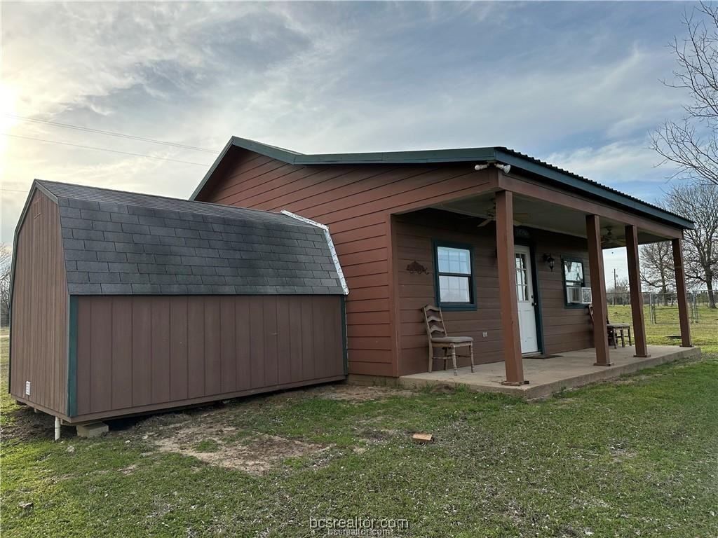 937 Private Road 4033 - Photo 2 of 18